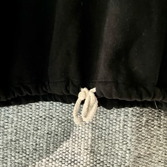 Forever 21 “Brooklyn State of Mind” Crop Top Sweater. - Picture 11 of 15